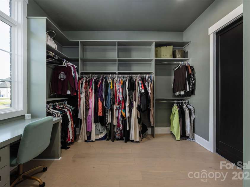 10119 Laurier Lane, Huntersville, NC 28078.  MLS# CAR4273565, YatesRealty ID 23623. Custom Design Walk In Closet