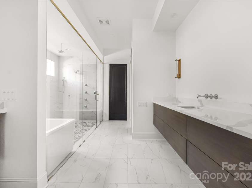10119 Laurier Lane, Huntersville, NC 28078.  MLS# CAR4273565, YatesRealty ID 23623. Dual Vanity