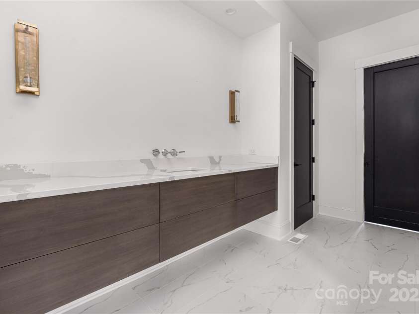 10119 Laurier Lane, Huntersville, NC 28078.  MLS# CAR4273565, YatesRealty ID 23623. Dual Vanity