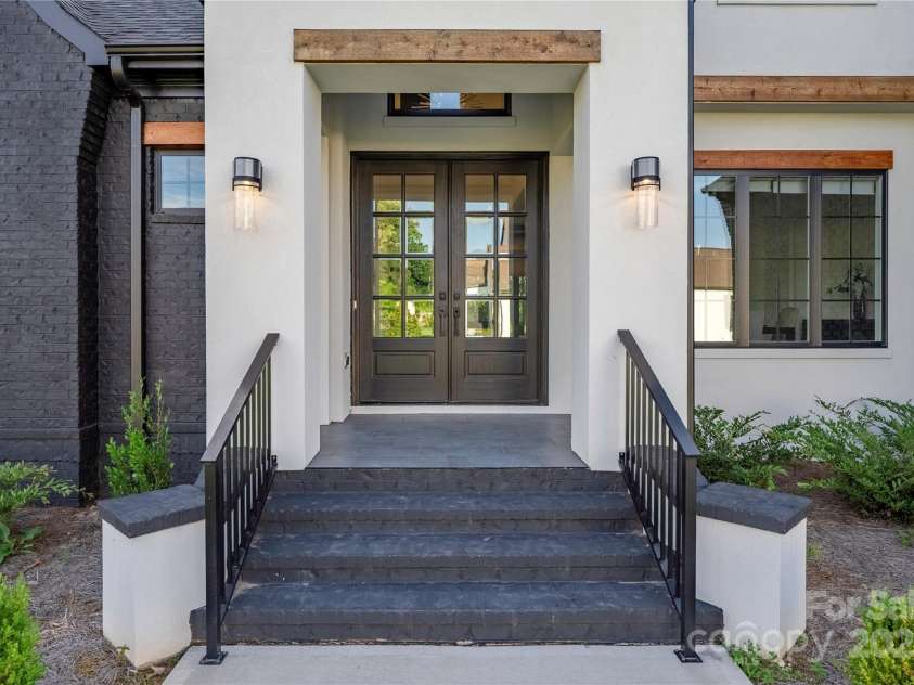 10119 Laurier Lane, Huntersville, NC 28078.  MLS# CAR4273565, YatesRealty ID 23623. Exterior Entryway