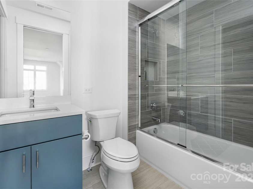 10119 Laurier Lane, Huntersville, NC 28078.  MLS# CAR4273565, YatesRealty ID 23623. Upstairs Bonus/Bedroom Bathroom