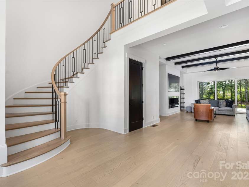 10119 Laurier Lane, Huntersville, NC 28078.  MLS# CAR4273565, YatesRealty ID 23623. Winding Staircase