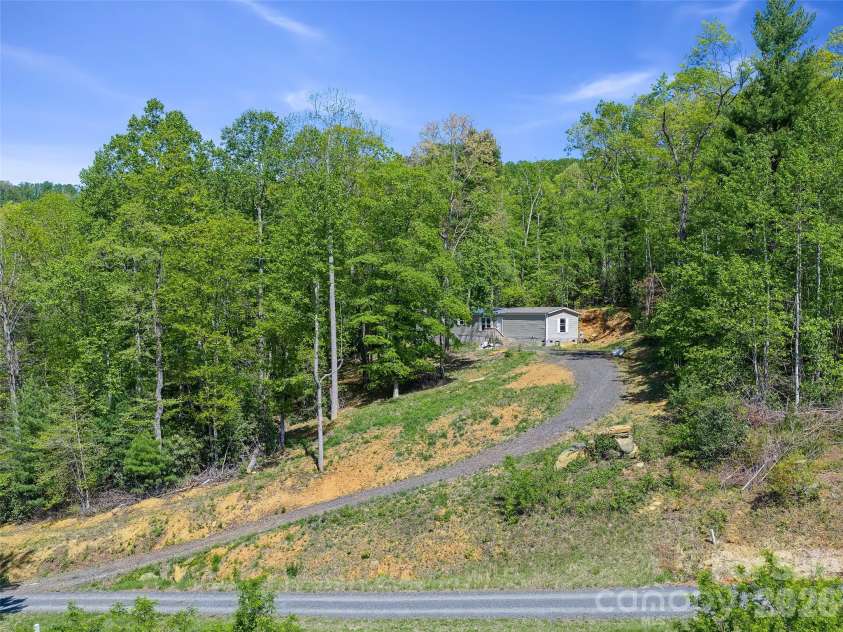 85 Shangrila Trail, Spruce Pine, NC 28777.  MLS# CAR4380911, YatesRealty ID 23623. 