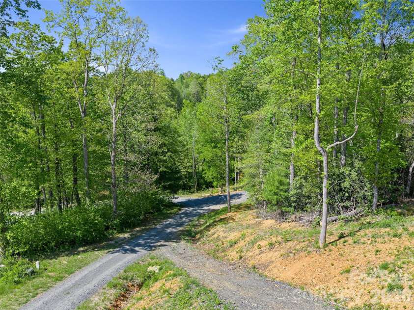 85 Shangrila Trail, Spruce Pine, NC 28777.  MLS# CAR4380911, YatesRealty ID 23623. 
