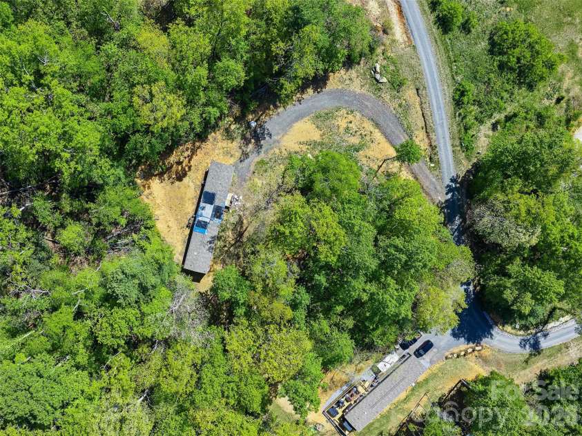 85 Shangrila Trail, Spruce Pine, NC 28777.  MLS# CAR4380911, YatesRealty ID 23623. 