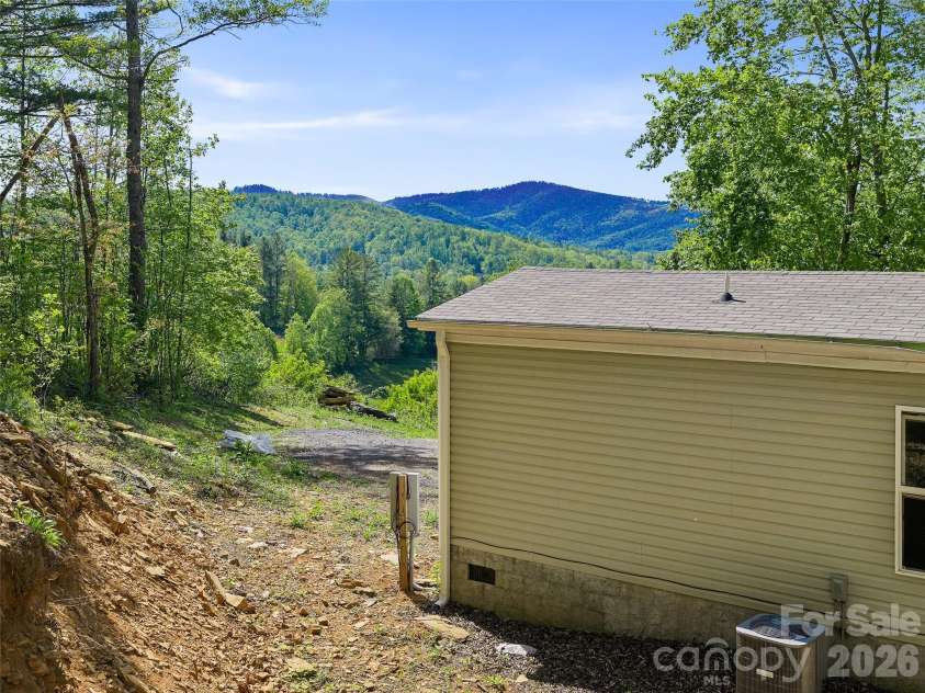 85 Shangrila Trail, Spruce Pine, NC 28777.  MLS# CAR4380911, YatesRealty ID 23623. 