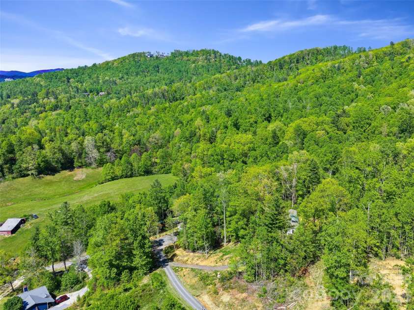 85 Shangrila Trail, Spruce Pine, NC 28777.  MLS# CAR4380911, YatesRealty ID 23623. 