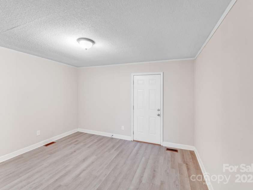 712 Stevens Street, Gastonia, NC 28054.  MLS# CAR4225560, YatesRealty ID 23624. 