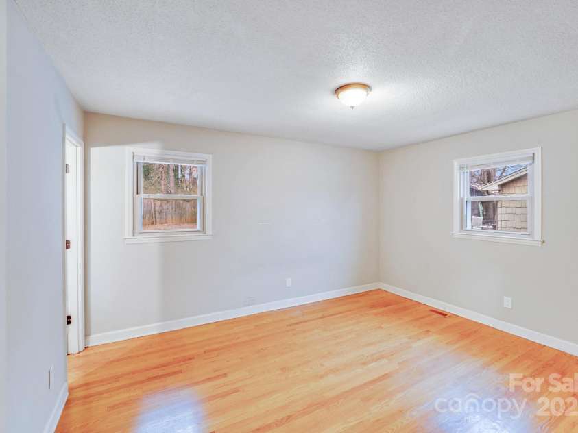 712 Stevens Street, Gastonia, NC 28054.  MLS# CAR4225560, YatesRealty ID 23624. 