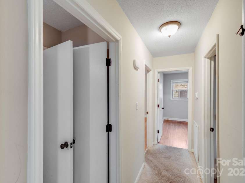 712 Stevens Street, Gastonia, NC 28054.  MLS# CAR4225560, YatesRealty ID 23624. 