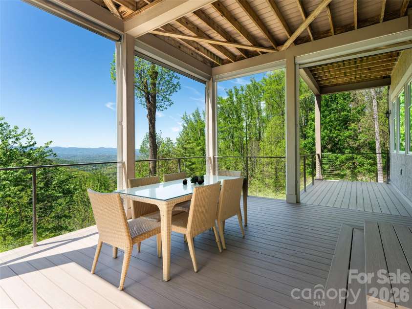 32 Timberwolf Court, Asheville, NC 28804.  MLS# CAR4376999, YatesRealty ID 23625. 
