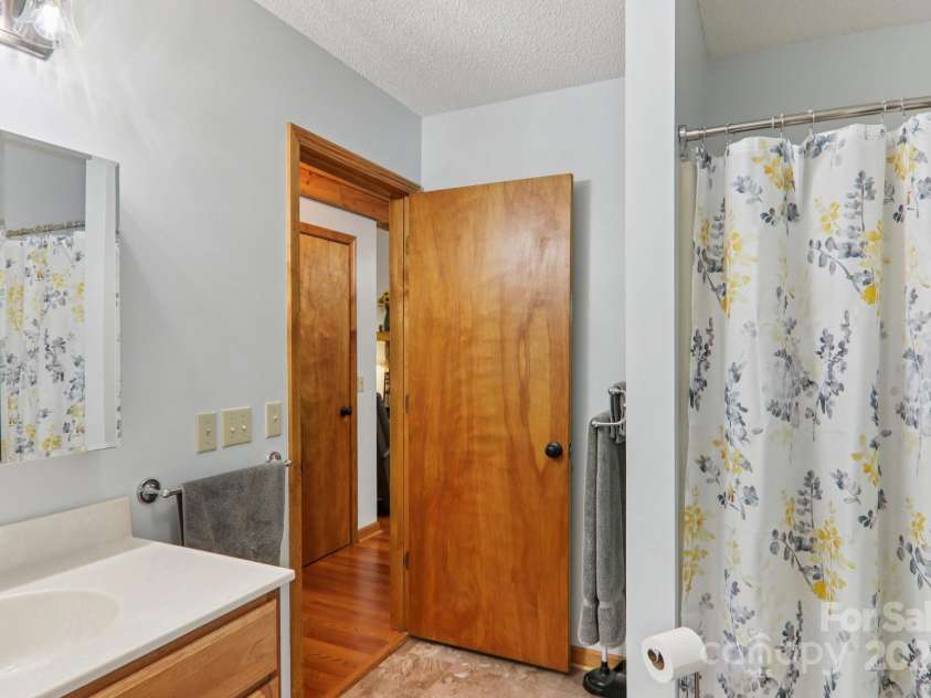 84 Hawk Nest Road, Maggie Valley, NC 28751.  MLS# CAR4271436, YatesRealty ID 23625. 