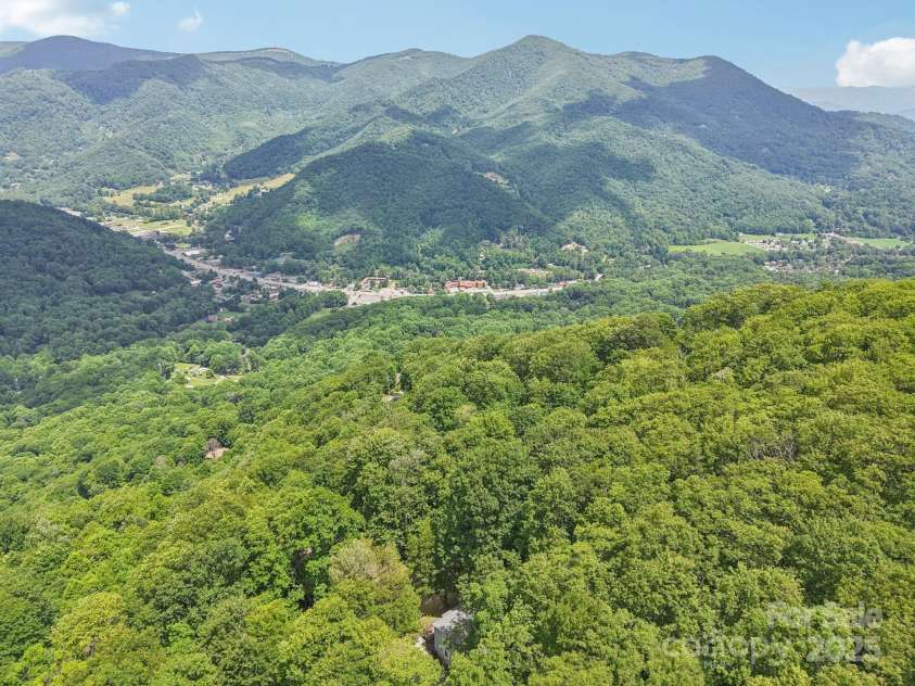 84 Hawk Nest Road, Maggie Valley, NC 28751.  MLS# CAR4271436, YatesRealty ID 23625. 