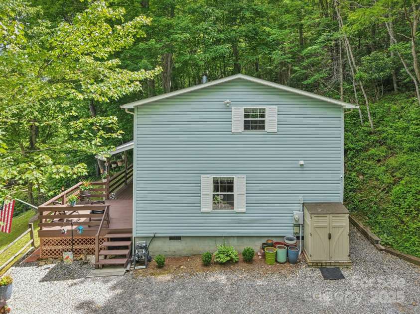 84 Hawk Nest Road, Maggie Valley, NC 28751.  MLS# CAR4271436, YatesRealty ID 23625. 
