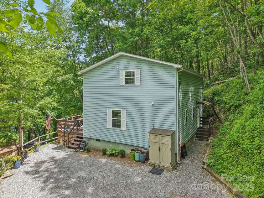 84 Hawk Nest Road, Maggie Valley, NC 28751.  MLS# CAR4271436, YatesRealty ID 23625. 