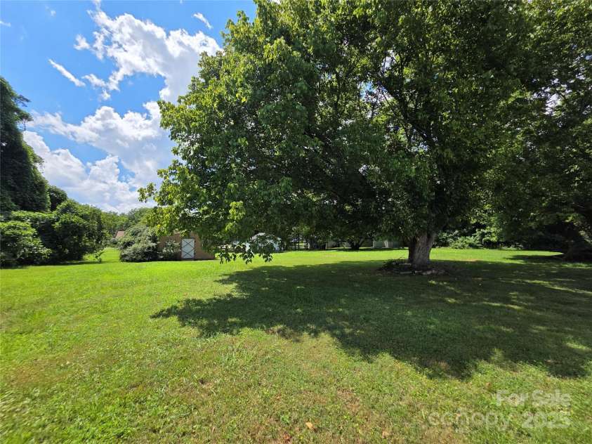 227 Nassau Place, Mount Holly, NC 28120.  MLS# CAR4275450, YatesRealty ID 23626. 