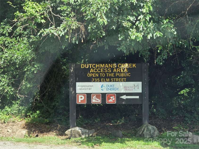 227 Nassau Place, Mount Holly, NC 28120.  MLS# CAR4275450, YatesRealty ID 23626. PARK ACCESS ACROSS