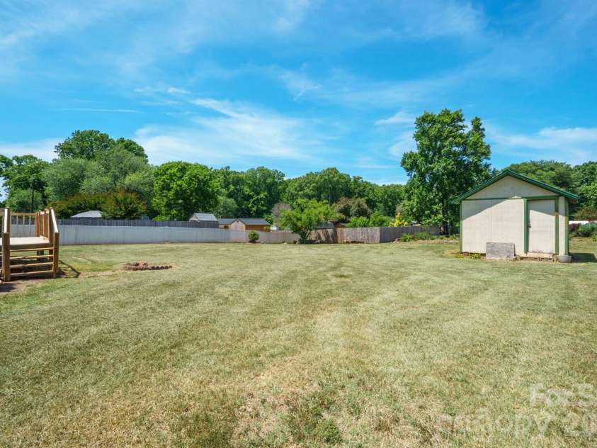 4768 Bethel Church Road, Hickory, NC 28602.  MLS# CAR4381522, YatesRealty ID 23626. 