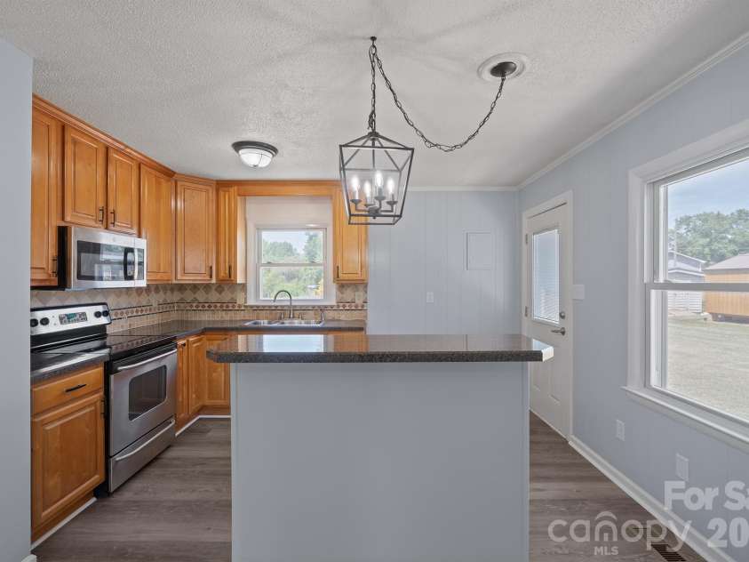 4768 Bethel Church Road, Hickory, NC 28602.  MLS# CAR4381522, YatesRealty ID 23626. 