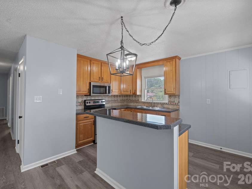 4768 Bethel Church Road, Hickory, NC 28602.  MLS# CAR4381522, YatesRealty ID 23626. 