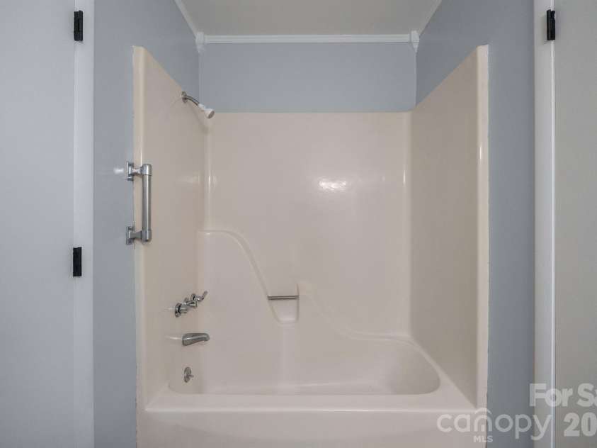 4768 Bethel Church Road, Hickory, NC 28602.  MLS# CAR4381522, YatesRealty ID 23626. 