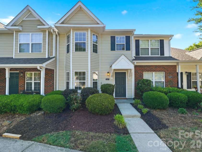 687 Rock Lake Glen, Fort Mill, SC 29715.  MLS# CAR4378757, YatesRealty ID 23628. 