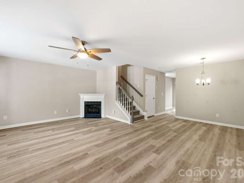 687 Rock Lake Glen, Fort Mill, SC 29715.  MLS# CAR4378757, YatesRealty ID 23628. 