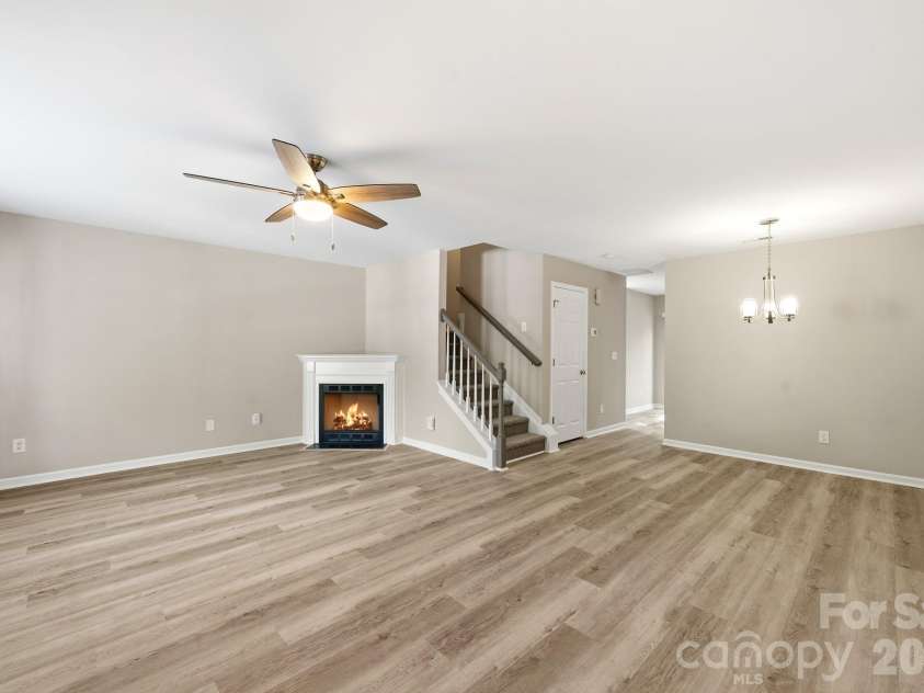 687 Rock Lake Glen, Fort Mill, SC 29715.  MLS# CAR4378757, YatesRealty ID 23628. 