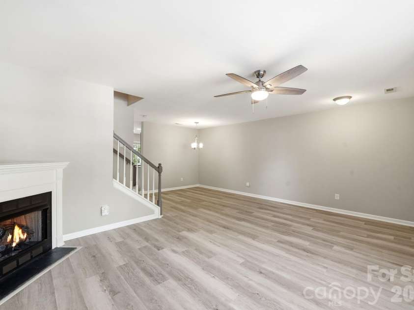 687 Rock Lake Glen, Fort Mill, SC 29715.  MLS# CAR4378757, YatesRealty ID 23628. 