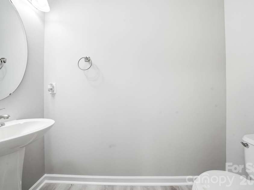 687 Rock Lake Glen, Fort Mill, SC 29715.  MLS# CAR4378757, YatesRealty ID 23628. 