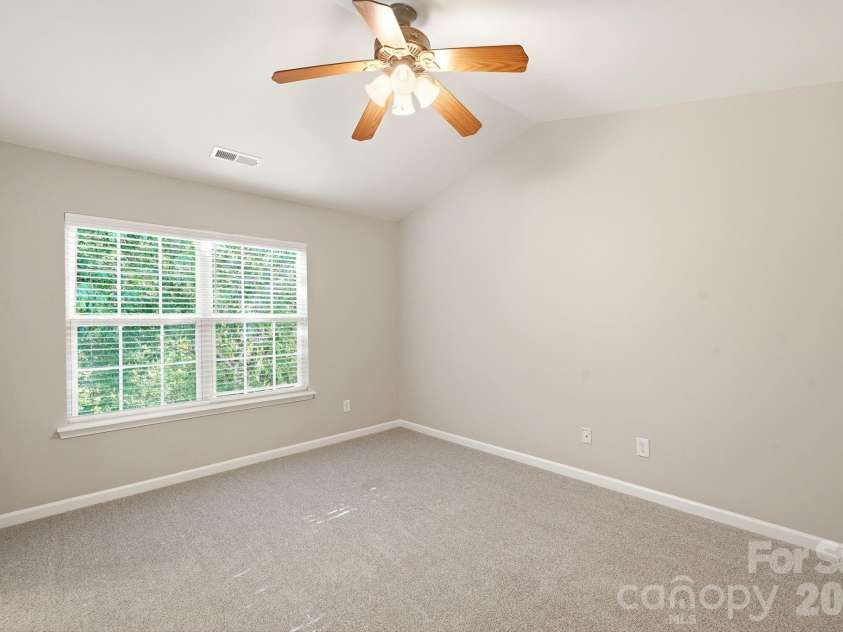687 Rock Lake Glen, Fort Mill, SC 29715.  MLS# CAR4378757, YatesRealty ID 23628. 