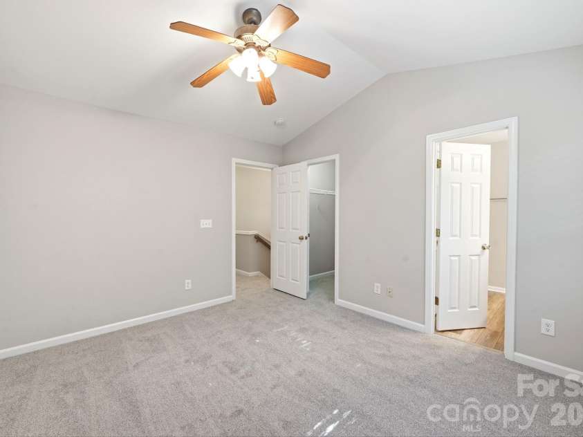 687 Rock Lake Glen, Fort Mill, SC 29715.  MLS# CAR4378757, YatesRealty ID 23628. 