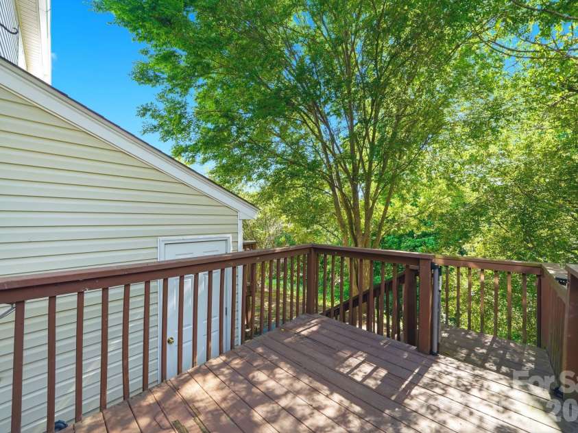 687 Rock Lake Glen, Fort Mill, SC 29715.  MLS# CAR4378757, YatesRealty ID 23628. 