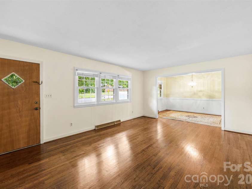 3342 Gardner Park Drive, Gastonia, NC 28054.  MLS# CAR4379226, YatesRealty ID 23629. 