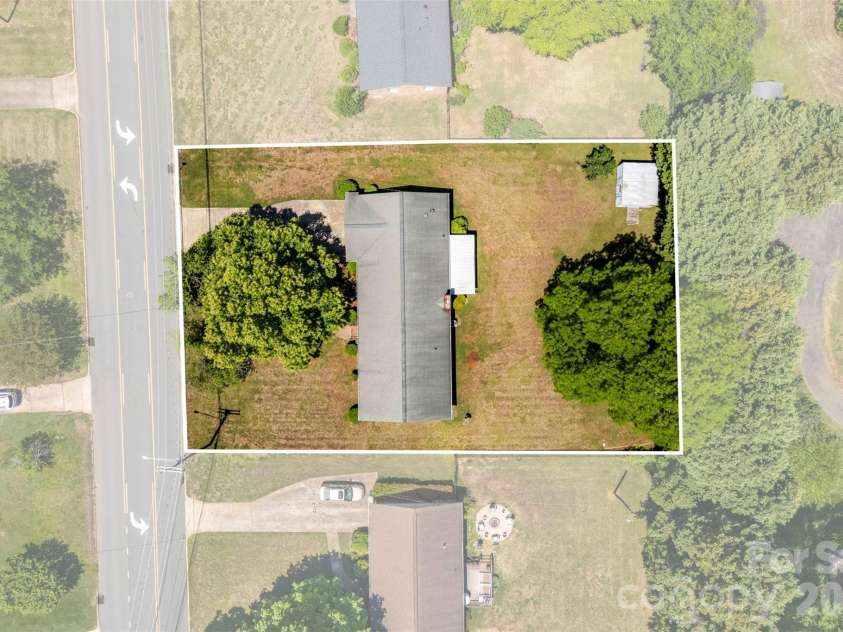 3342 Gardner Park Drive, Gastonia, NC 28054.  MLS# CAR4379226, YatesRealty ID 23629. 