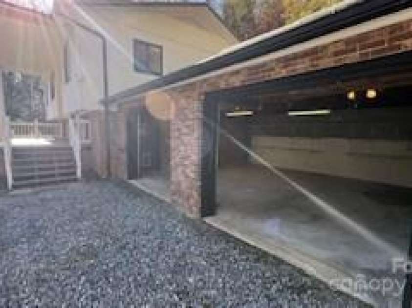 12 Gem Lake Estates Road, Franklin, NC 28734.  MLS# CAR4207274, YatesRealty ID 2363. 