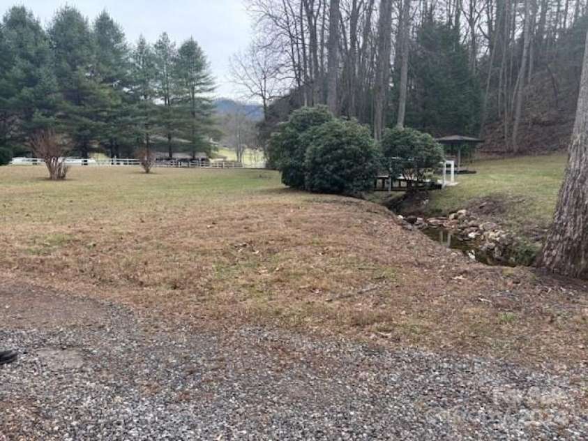 12 Gem Lake Estates Road, Franklin, NC 28734.  MLS# CAR4207274, YatesRealty ID 2363. 