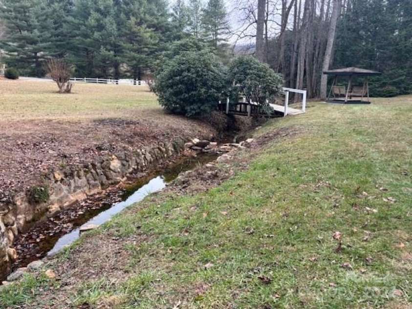 12 Gem Lake Estates Road, Franklin, NC 28734.  MLS# CAR4207274, YatesRealty ID 2363. 