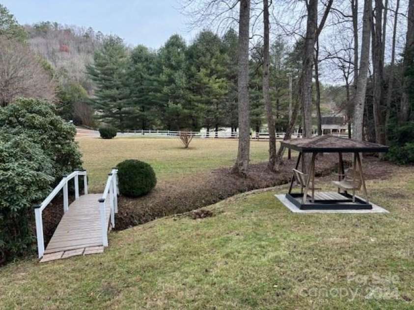 12 Gem Lake Estates Road, Franklin, NC 28734.  MLS# CAR4207274, YatesRealty ID 2363. 