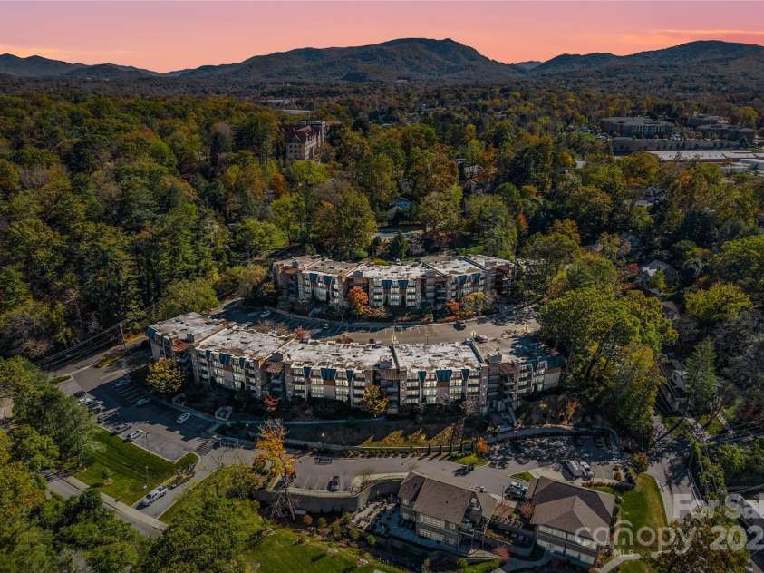 430 Bowling Park Road, Asheville, NC 28803.  MLS# CAR4328603, YatesRealty ID 2363. 