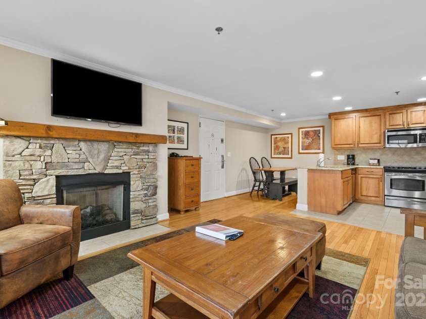 430 Bowling Park Road, Asheville, NC 28803.  MLS# CAR4328603, YatesRealty ID 2363. 