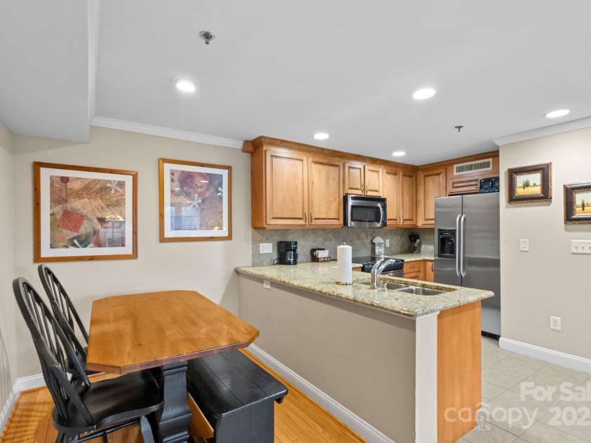 430 Bowling Park Road, Asheville, NC 28803.  MLS# CAR4328603, YatesRealty ID 2363. 