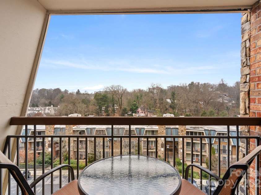 430 Bowling Park Road, Asheville, NC 28803.  MLS# CAR4328603, YatesRealty ID 2363. 
