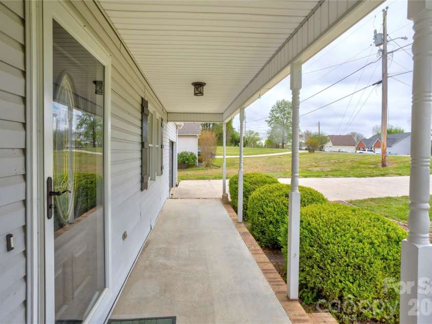 2705 Plantation Way, Albemarle, NC 28001.  MLS# CAR4365958, YatesRealty ID 23630. Front porch