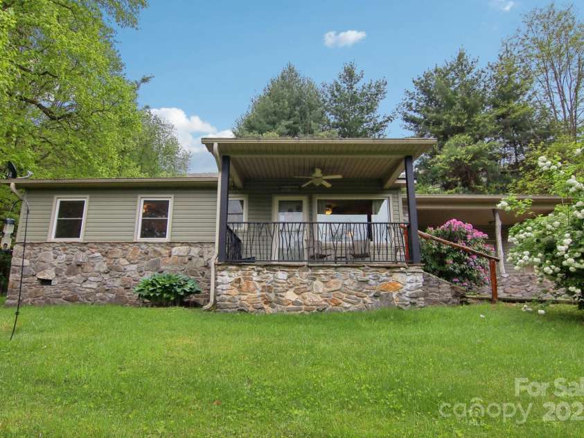 51 Atari Road, Waynesville, NC 28786.  MLS# CAR4256064, YatesRealty ID 23630. 