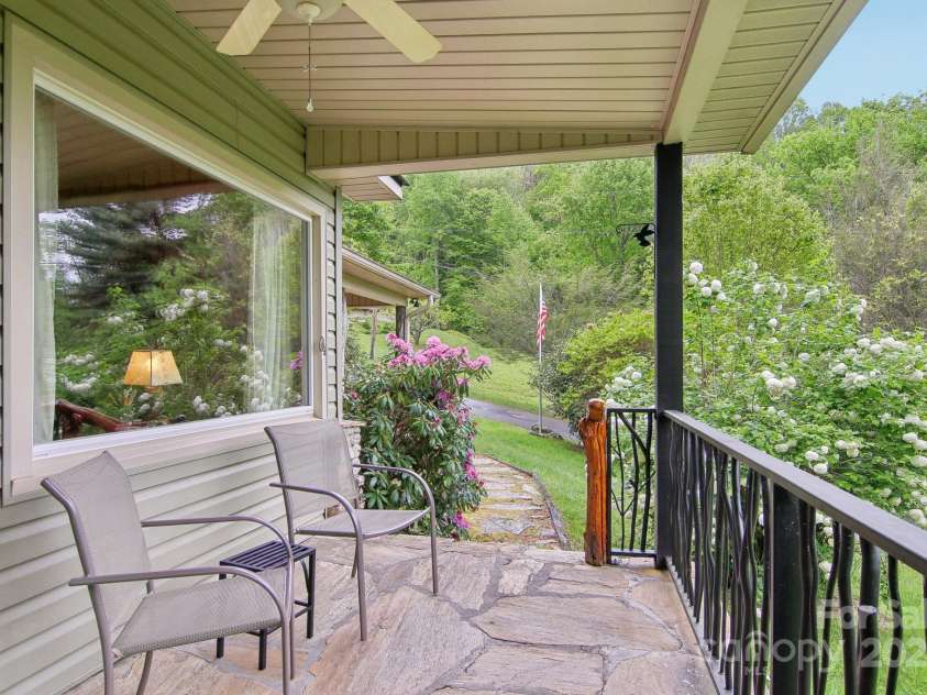 51 Atari Road, Waynesville, NC 28786.  MLS# CAR4256064, YatesRealty ID 23630. 