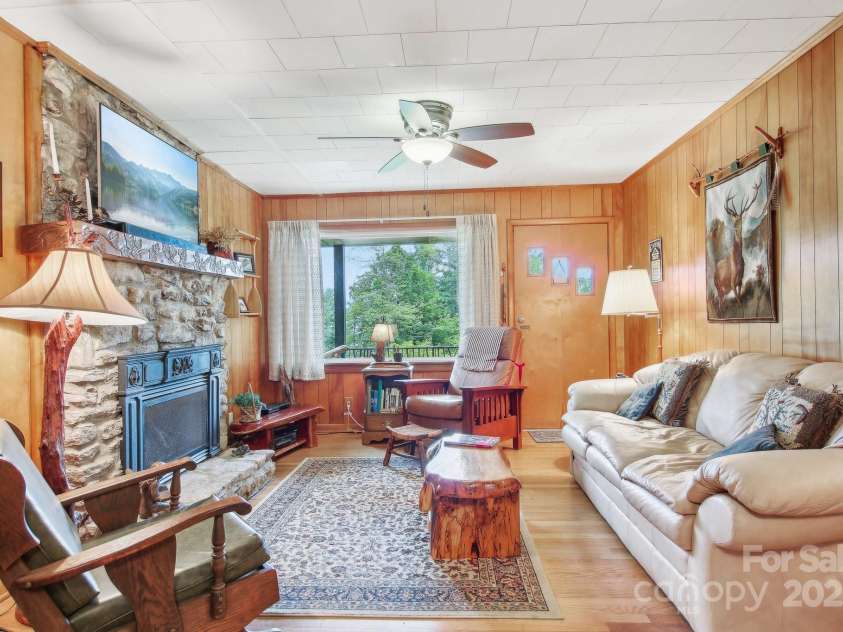 51 Atari Road, Waynesville, NC 28786.  MLS# CAR4256064, YatesRealty ID 23630. 