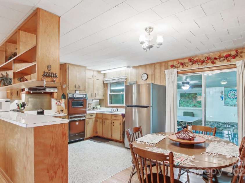 51 Atari Road, Waynesville, NC 28786.  MLS# CAR4256064, YatesRealty ID 23630. 