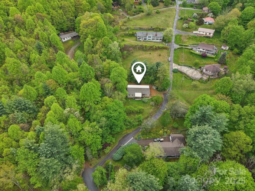 51 Atari Road, Waynesville, NC 28786.  MLS# CAR4256064, YatesRealty ID 23630. 