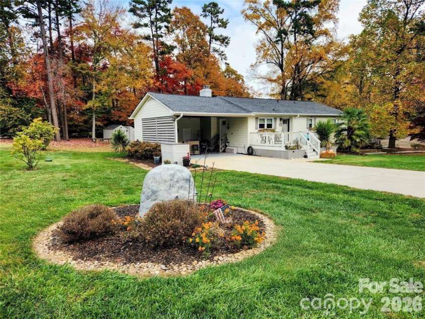 9542 Riviera Drive, Sherrills Ford, NC 28673.  MLS# CAR4362980, YatesRealty ID 23631. 